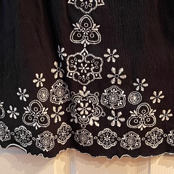 Jane Ashley black gauze shirt, embroidered - Picture 5 of 6